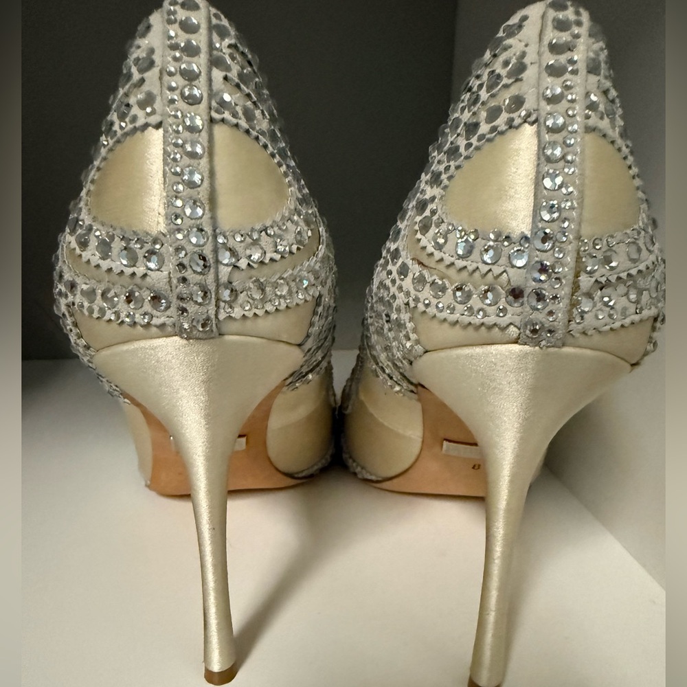 Badgley Mischka Crystal-Embellished Silver Heels - Picture 2 of 2